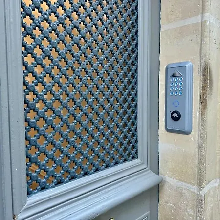 Nouveau *